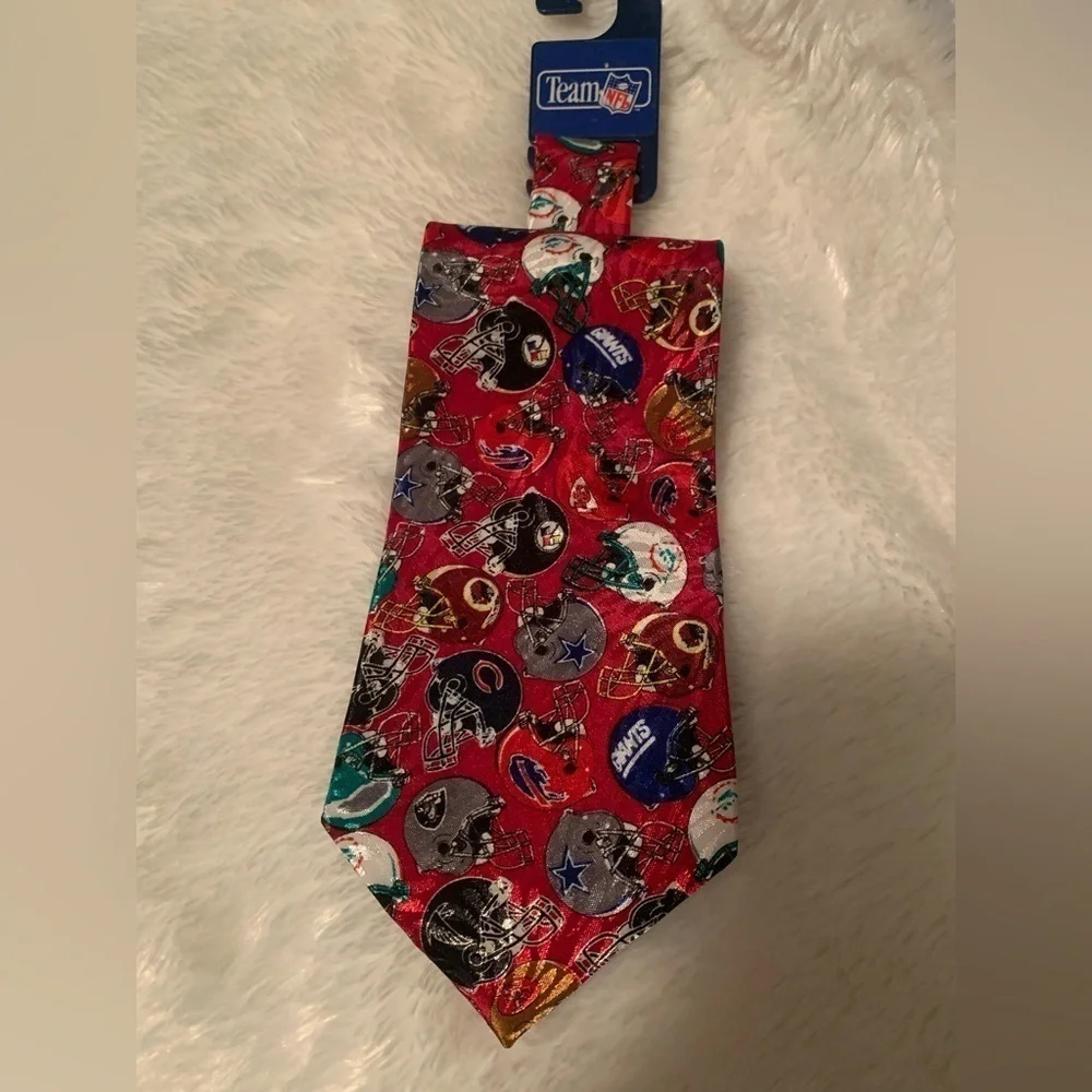 Team NFL Vintage Red Silk Tie - all team helmets - made in USA NWT